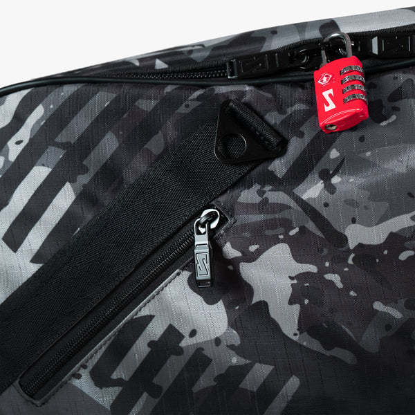 Scicon Aerocomfort MTB mountain bike travel bag with padded interior and sturdy wheels for secure transport of mountain bikes.